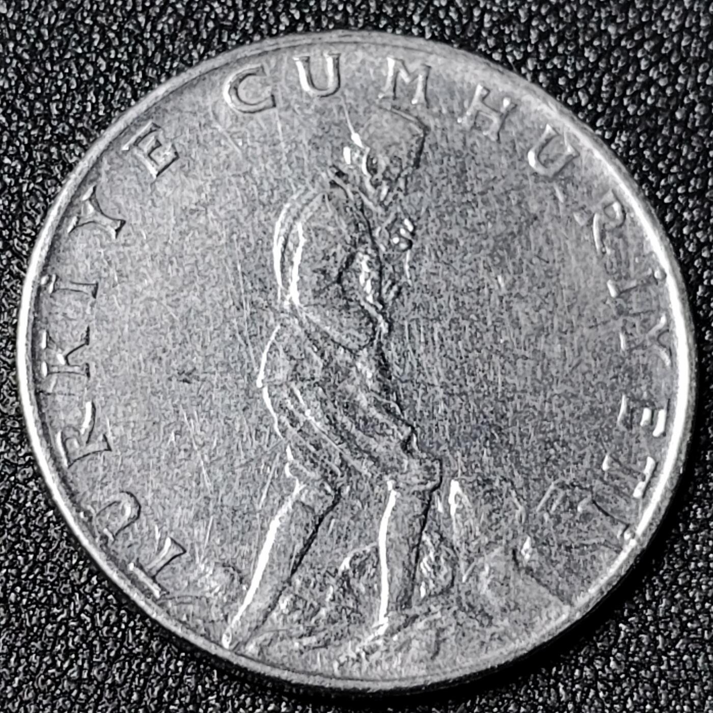 泉币菌-第124场-精品福利场(115场之后的本周末发货，感谢理解) 大币 土耳其 2.5里拉合金钢硬币 1970年 30.0毫米9.0克