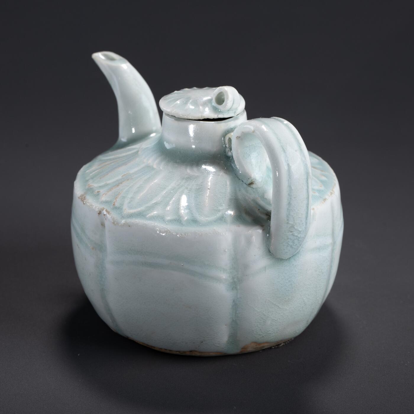 日本大阪雅和auction 2025金秋競賣會第一期 宋 湖田窯水注 尺寸:W:11 H:8.5cm