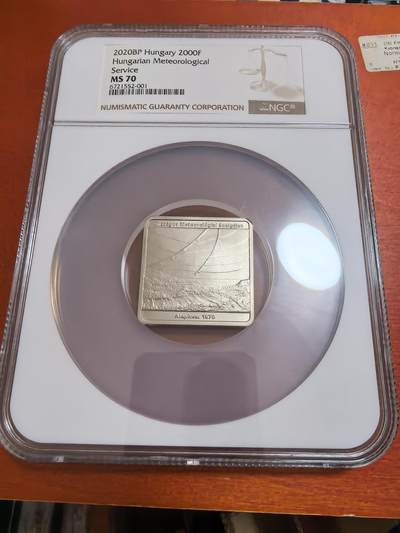 长老汇蛇年精选第七十场拍卖 - 2020匈牙利气象服务2000弗林特方形铜镍币，NGC MS70，大盒，唯二冠军