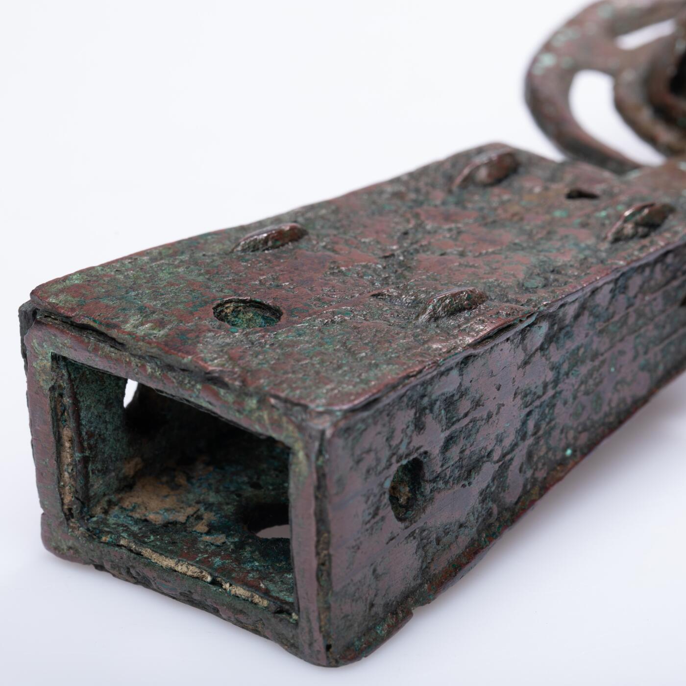 日本大阪雅和auction 2025金秋競賣會第一期 西周 鑾鈴 尺寸:W:8.5 H:16cm