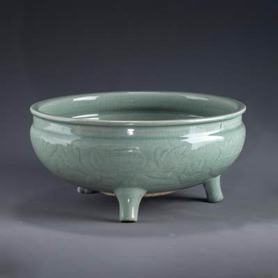 日本大阪雅和auction 2025金秋競賣會第一期 - 明 龍泉香爐 尺寸:D:36 H:16.5cm