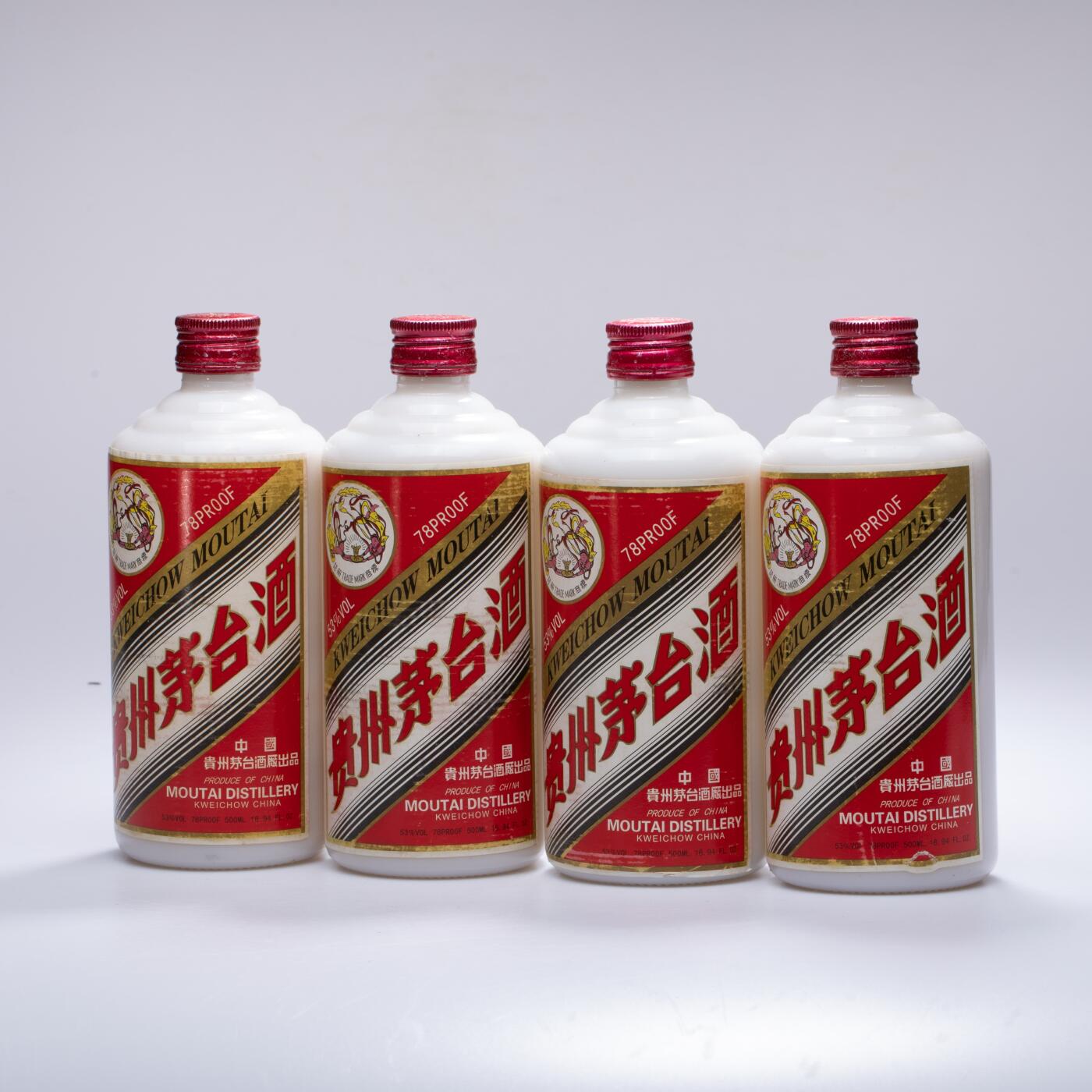 日本大阪雅和auction 2025金秋競賣會第一期 貴州茅台酒 鐵蓋 4點 尺寸:酒精度：53%
容量：500ml x4