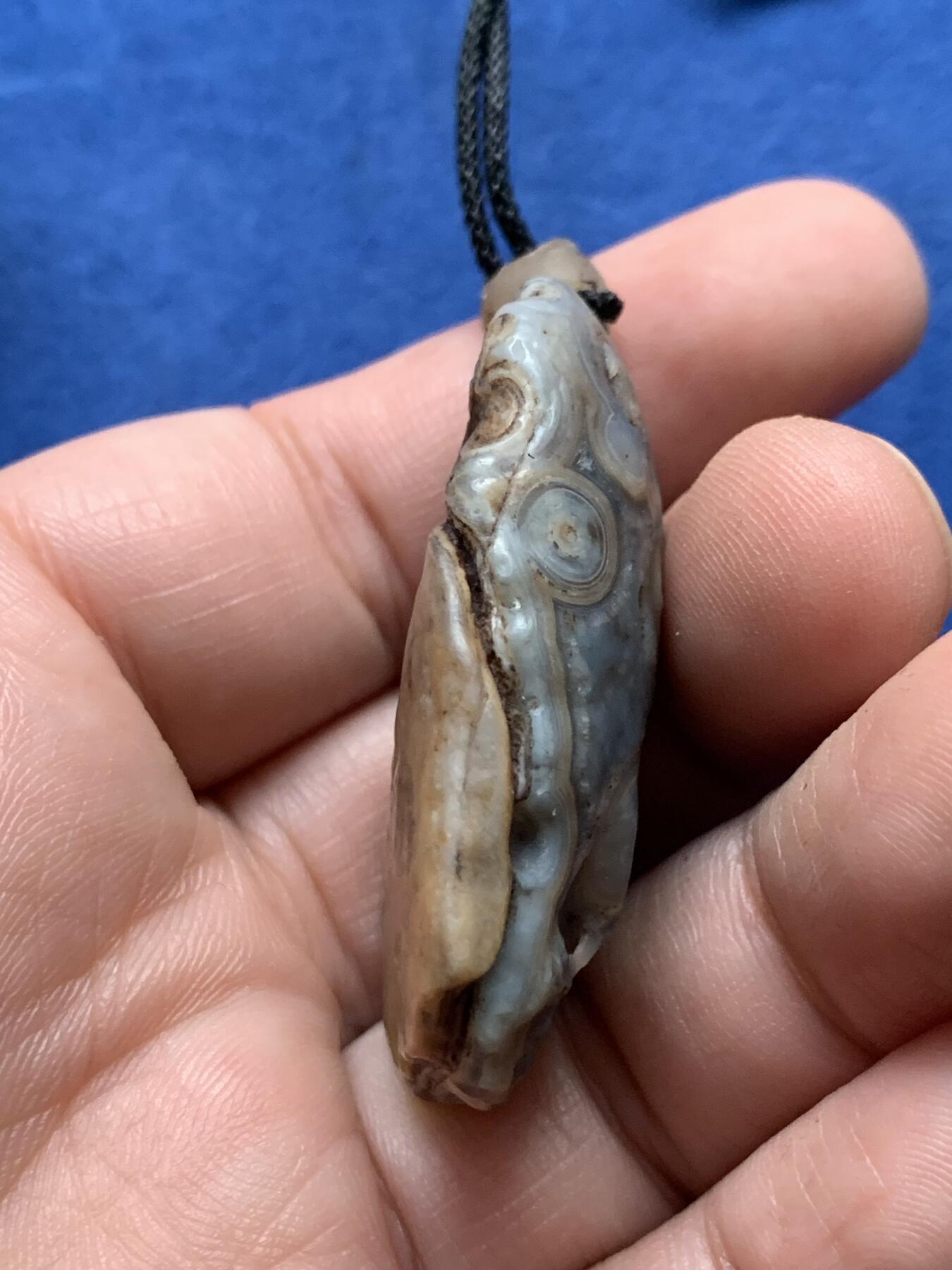 《竞宝斋》第435场 周日，周一2场连拍 （全场包邮） 龟背玛瑙手串和眼睛玛瑙吊坠各一个