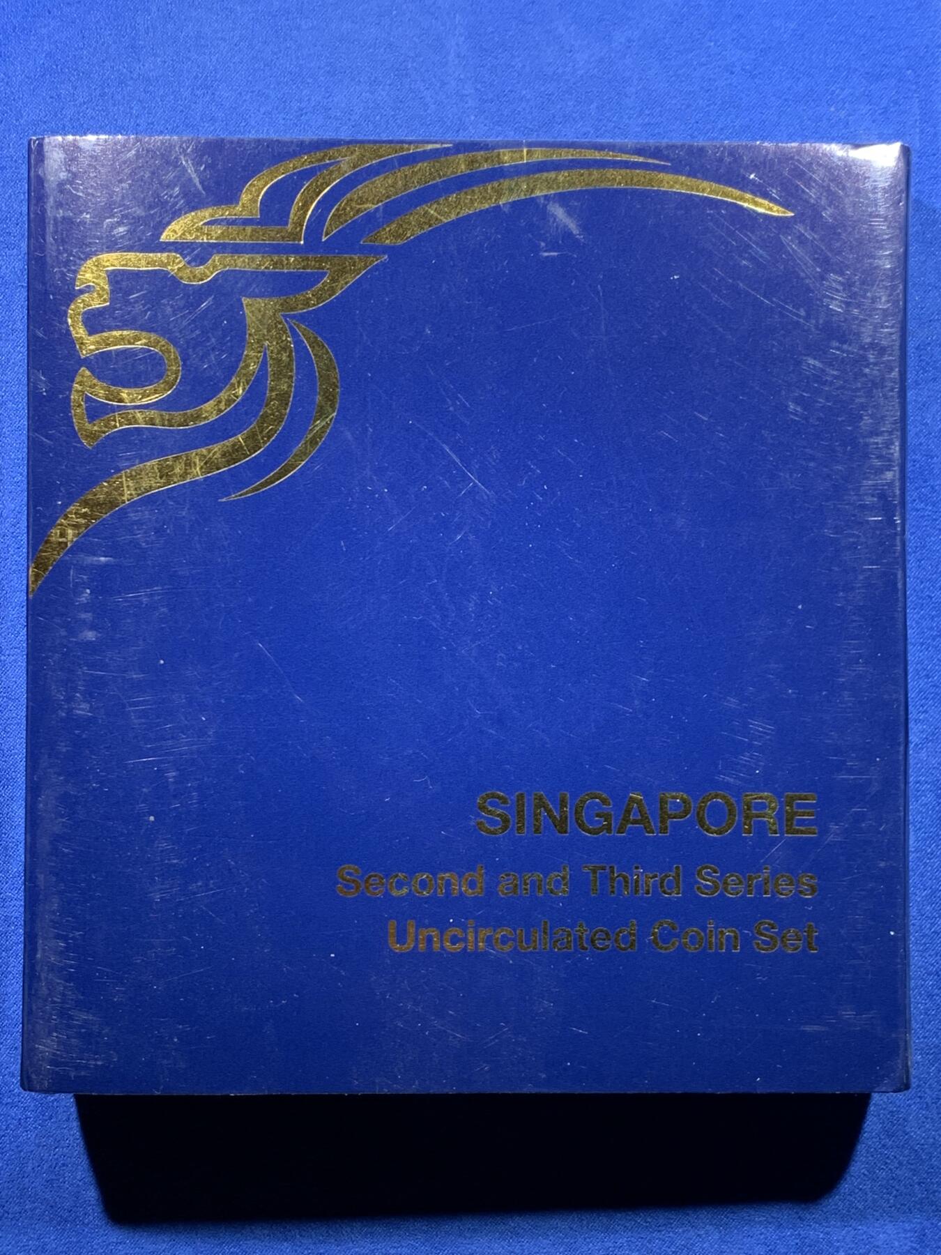 《竞宝斋》第435场 周日，周一2场连拍 （全场包邮） 新加坡套币：第二套第三套套币都是2013年 造币厂原盒原光带证书限量发行