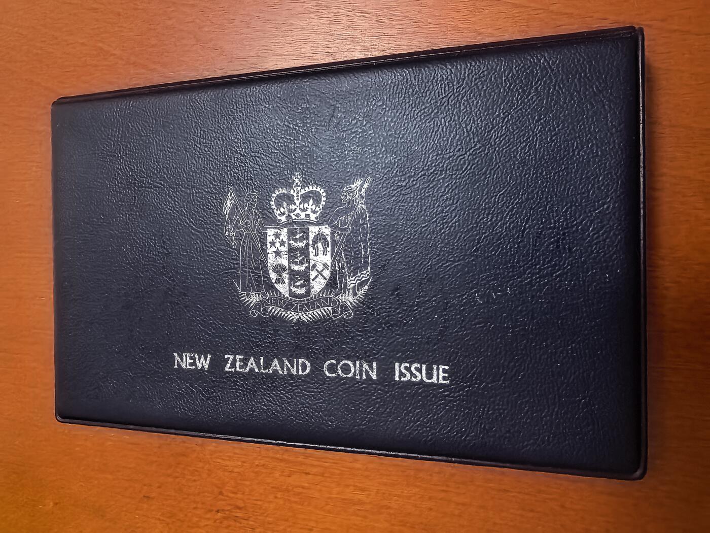 长老汇蛇年精选第七十场拍卖 1973新西兰7枚精制套装，盒证全，8000套