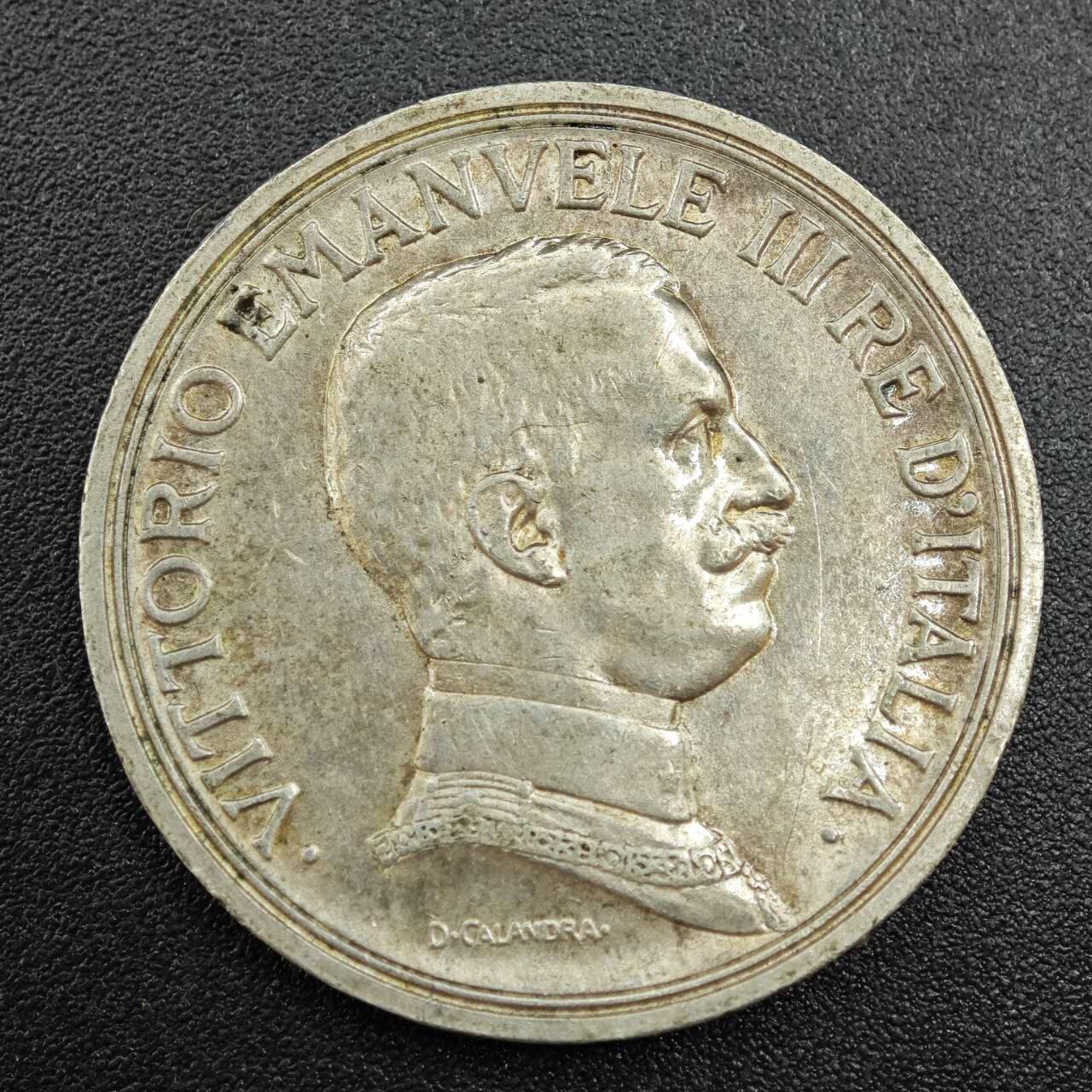 【淘币小摊】实时拍第七百八十七拍   银币套币场   满百包邮可预留二周 每周一统一发货   意大利1916年马车2里拉银币有清漆保护