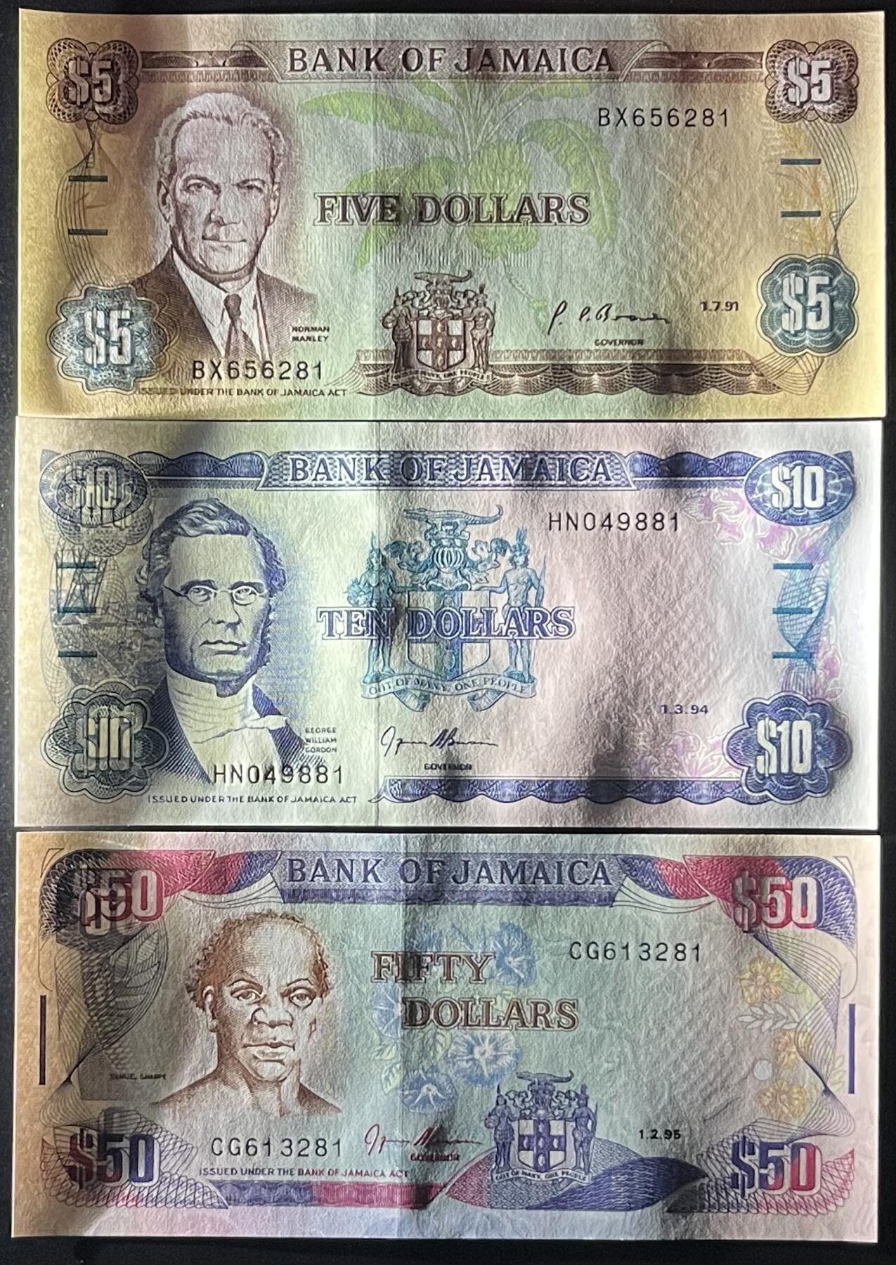 小福收藏拍卖第197期 裸钞场 本期有多张豹子号靓号 百慕大03年50元纪念钞百位号 马来亚和英属婆罗洲开国第一张纸币大冠女王 马来亚 41年1元英王乔六 法属太平洋10000法郎 捷克1000克朗纪念钞千位号  卢森堡 1000法郎  萨尔瓦多样钞 匈牙利 法罗群岛 危地马拉等多国精美纸币 牙买加 1985-1999年 5 10 50元 尾2同 1组3张 unc