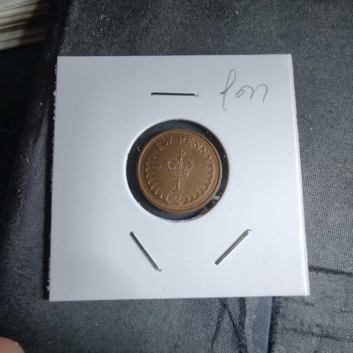 沼泽如烟--第890场 英国1977年半便士