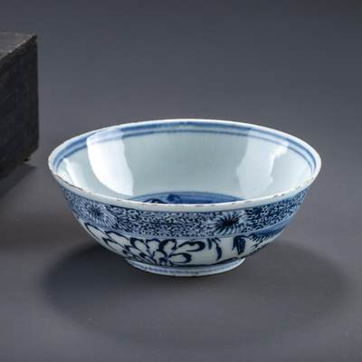 日本大阪雅和auction 2025金秋競賣會第一期 - 明末 青花飛鳥食宿大碗 尺寸:D:17.5 H:6.5cm 備註:木箱