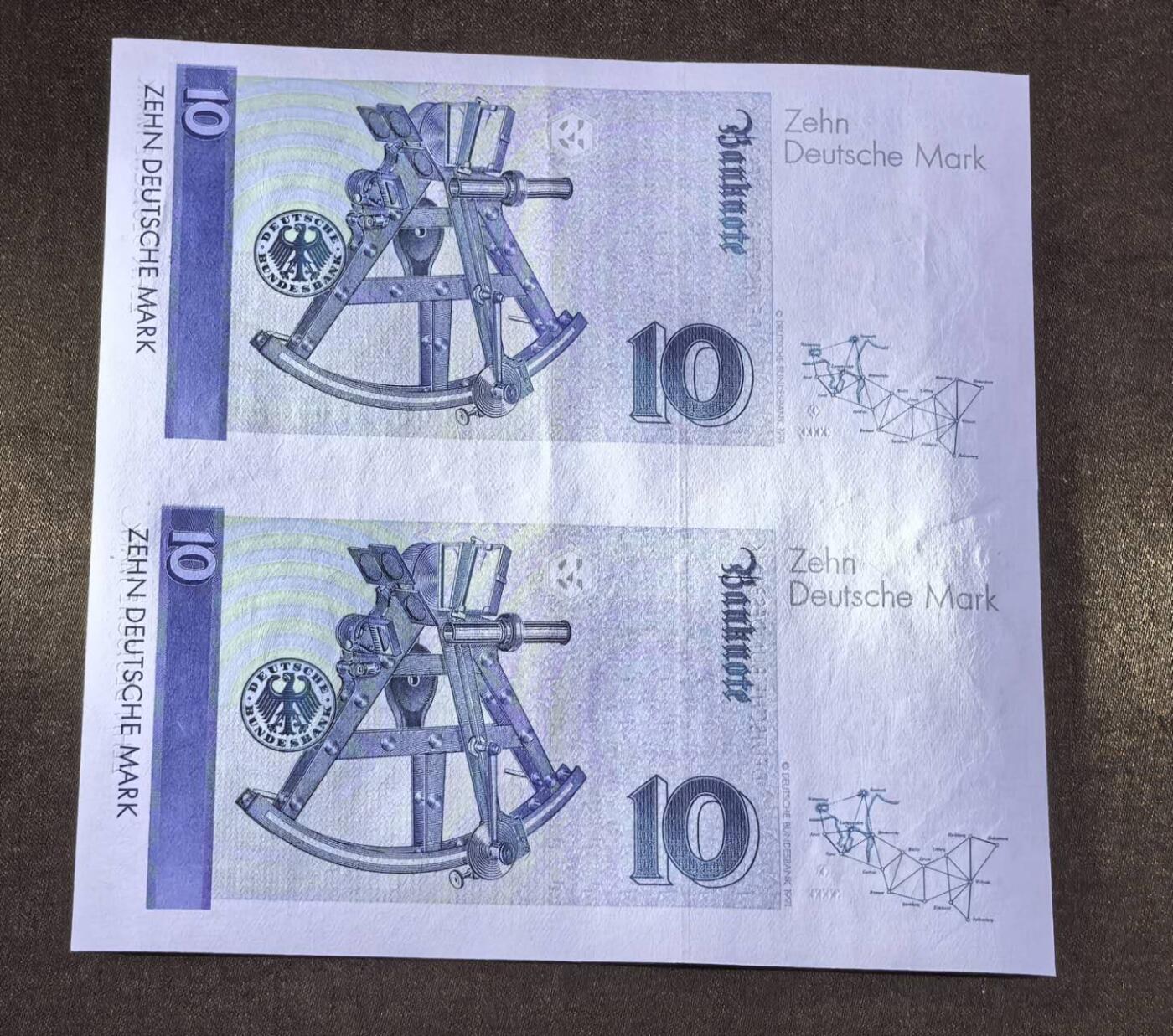 北京马甸外国币专卖第146期，外国纸币币专场，陆续上拍，欢迎关注 1999年德国10马克双连体钞，全新強光下显示有轻微软折如图