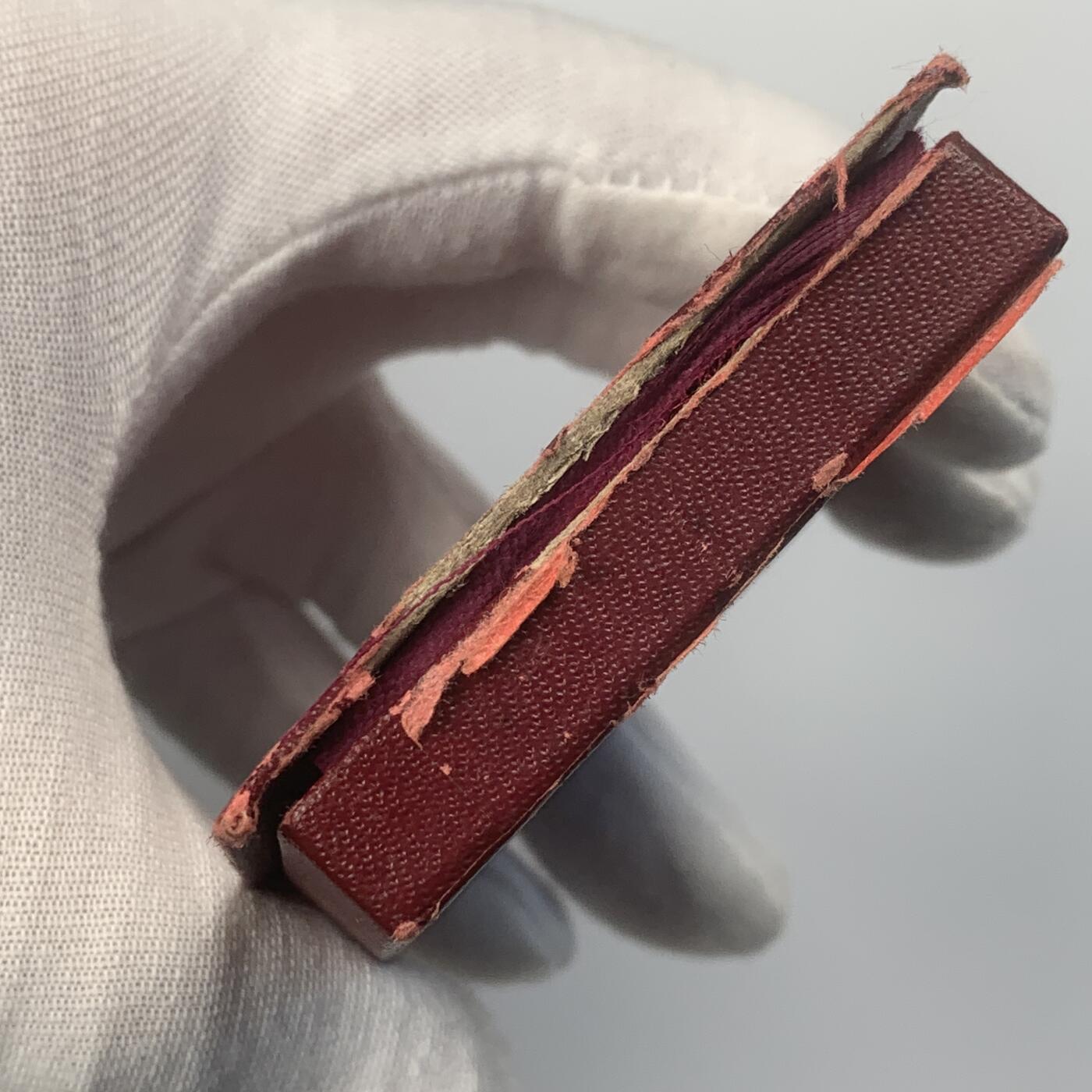 掌中浮雕-藏着的欧洲第040场 1911年法国鲁贝国际博览会镀银铜章，39*54mm，原盒有破损