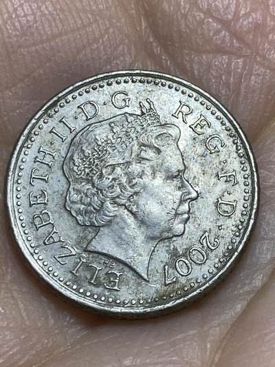 2025年第一百二十三场(总第一百四十九场）外国好品散币(免佣金) 英国🇬🇧2007年5便士(伊丽莎白二世老年冠蓟)