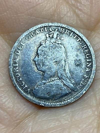 2025年第一百二十三场(总第一百四十九场）外国好品散币(免佣金) 英国🇬🇧1889年3便士银币(维多利亚女王老年高冠，925高银)