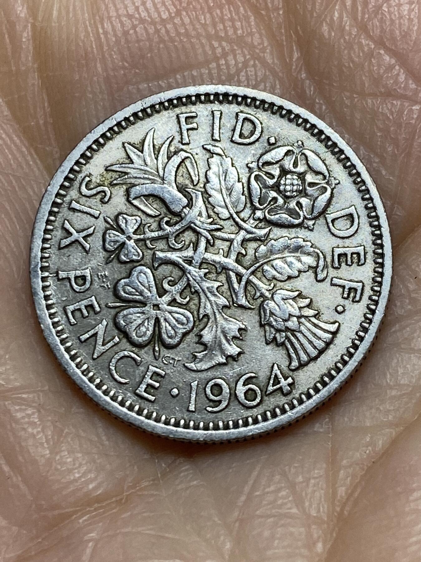 2025年第一百二十二场(总第一百四十八场）外国好品散币(免佣金) 英国🇬🇧1964年6便士(伊丽莎白二世青年桂冠第二版)