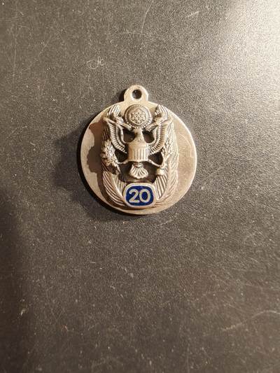 老王徽章第161期 - 美国陆军服役20年证章     925银质珐琅     4.7g