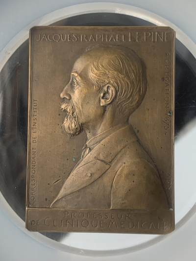 掌中浮雕-藏着的欧洲第040场 - NGC UNC : 1900年法国医学教授雅克•拉斐尔•莱平纪念铜章，42 X 59mm，章牌大师奥斯卡.罗蒂Oscar Roty（1846-1911）作品，稀少品种