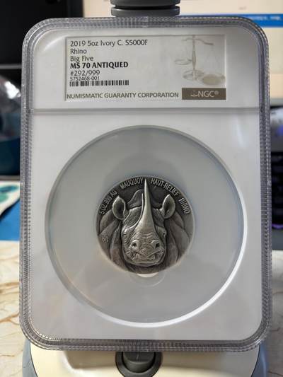 第181期拍卖 - 科特迪瓦2019年非洲五霸系列犀牛5盎司高浮雕银币NGC-MS70无原盒证书，999银