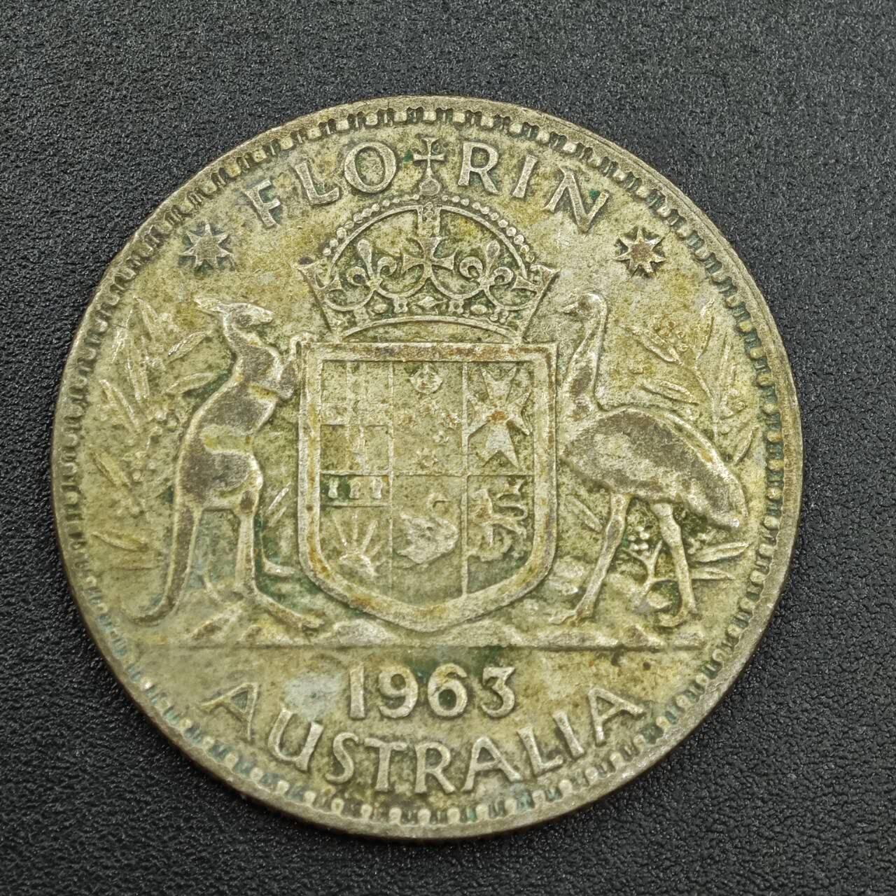 【淘币小摊】实时拍第七百八十八拍   散币小银币场   满百包邮可预留二周 每周一统一发货   澳大利亚1963年伊丽莎白二世弗洛林银币