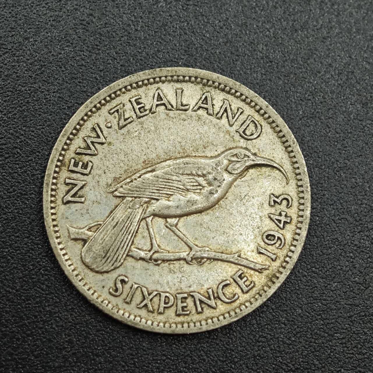 【淘币小摊】实时拍第七百八十八拍   散币小银币场   满百包邮可预留二周 每周一统一发货   新西兰1943年乔治六世6便士银币