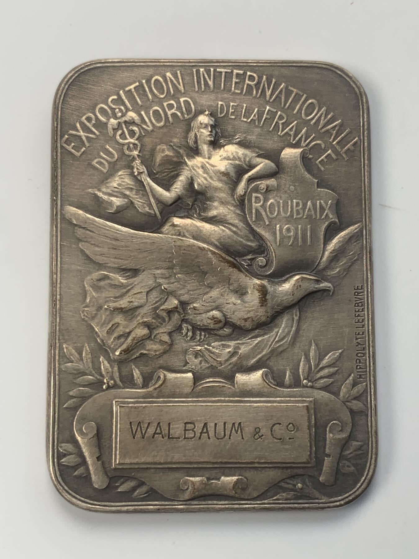 掌中浮雕-藏着的欧洲第040场 1911年法国鲁贝国际博览会镀银铜章，39*54mm，原盒有破损