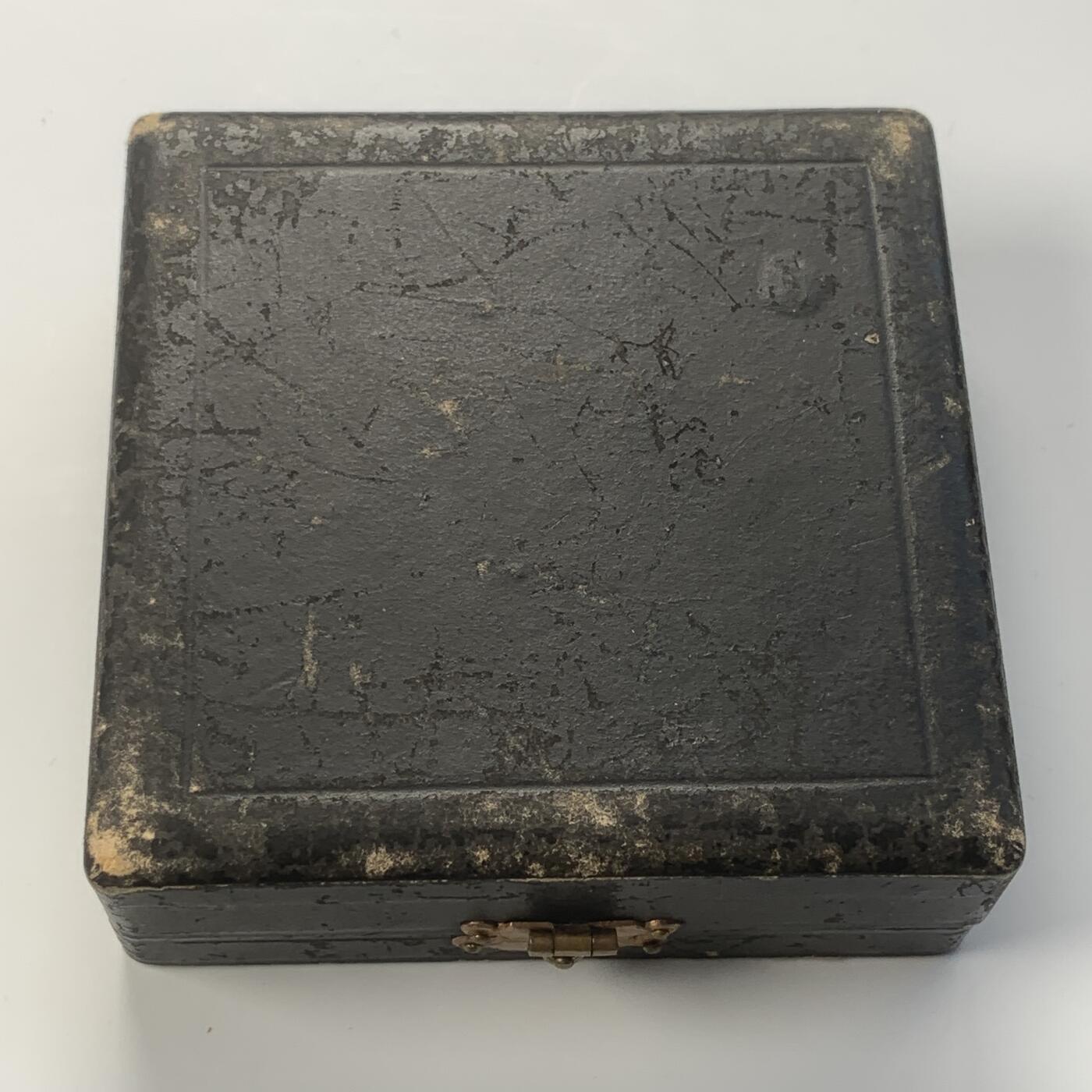 掌中浮雕-藏着的欧洲第041场 1896年丹麦化学家朱利叶斯·汤姆森70岁生日铜章，58mm， Saabye雕刻，原盒