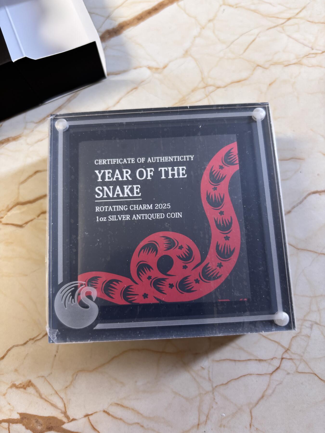 第181期拍卖 图瓦卢2025年中国生肖系列蛇年蛇来运转仿古银币，999银，发行6000枚，