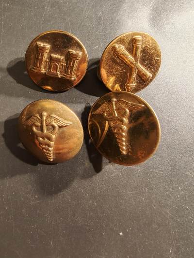 老王徽章第161期 - 美国军医、工兵、炮兵领章一组     不同版本