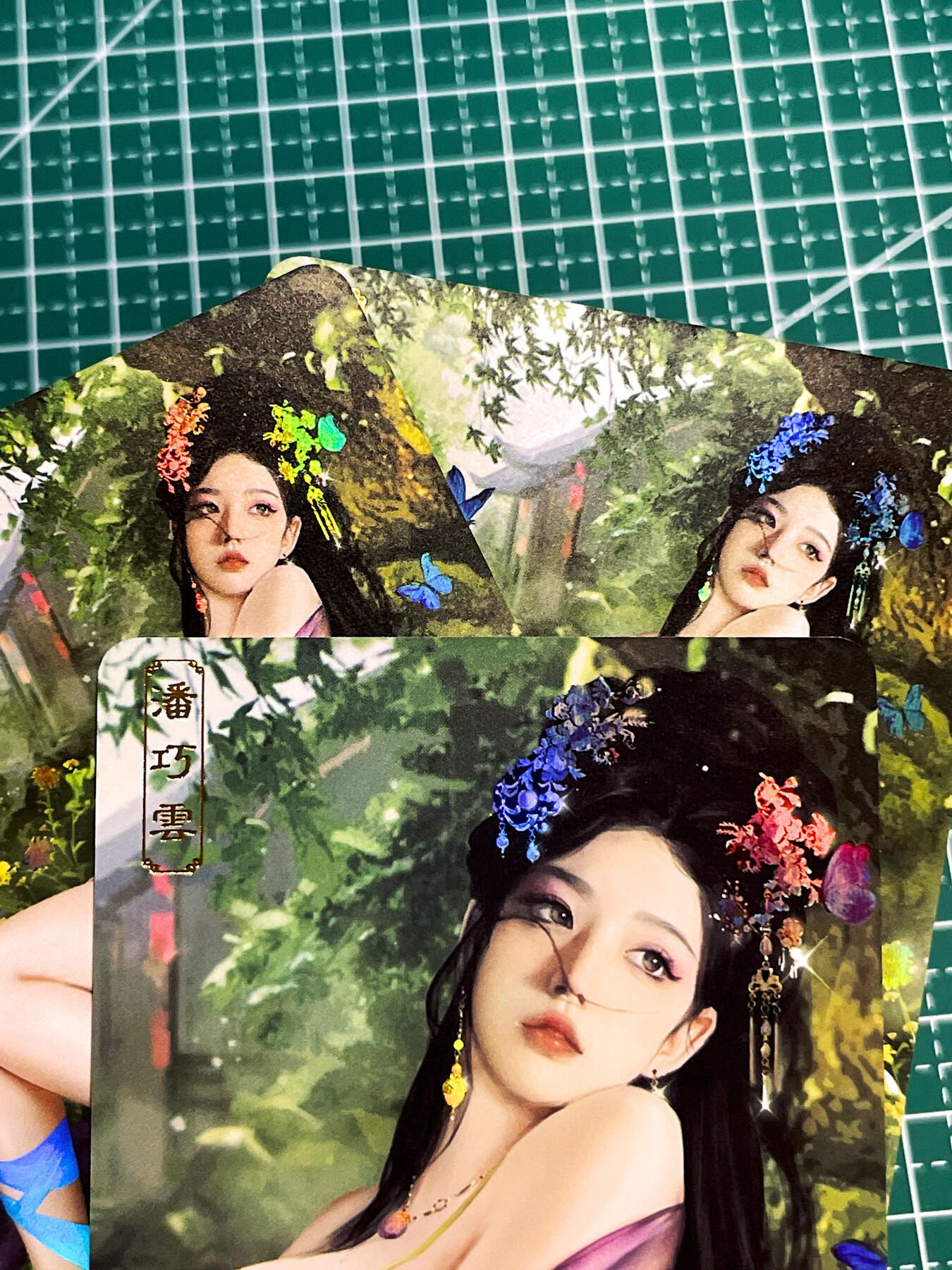 显眼宝36期 11月12日晚21:50截拍 佣金1起 可寄存～ 卡将卡牌 欲女传 潘巧云 自古潘家出美人 三渐变三张 彩闪卡 63*88