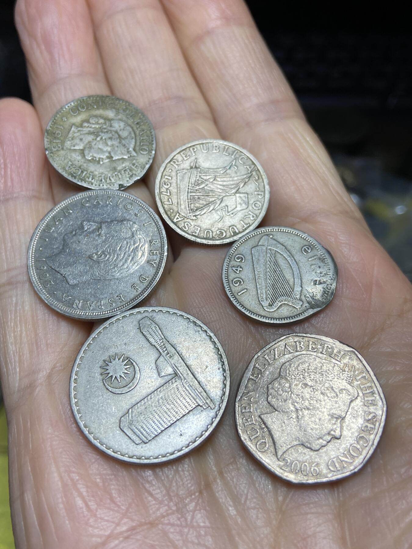 2025年第一百二十二场(总第一百四十八场）外国好品散币(免佣金) 散币6枚：瑞士🇨🇭1913年10分，葡萄牙🇵🇹1977年2.5埃斯库多，西班牙🇪🇸1983年5比塞塔，爱尔兰🇮🇪1949年3便士，泽西岛🇯🇪2006年25便士，马来西亚🇲🇾1967年20仙