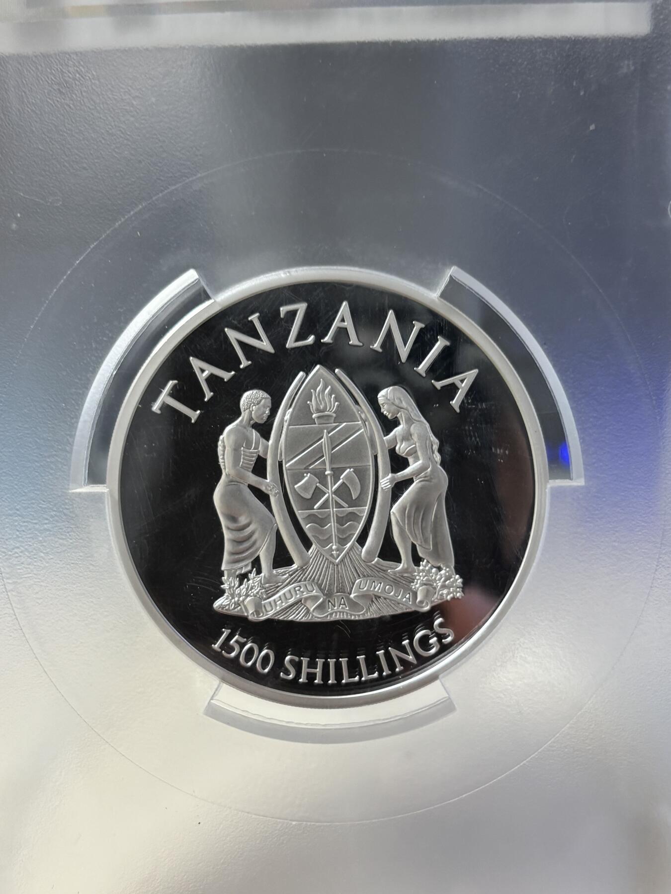 第181期拍卖 坦桑尼亚2018年珍稀动物雄狮2盎司银币PCGS-PR70首期无盒证书，999银，发行999枚