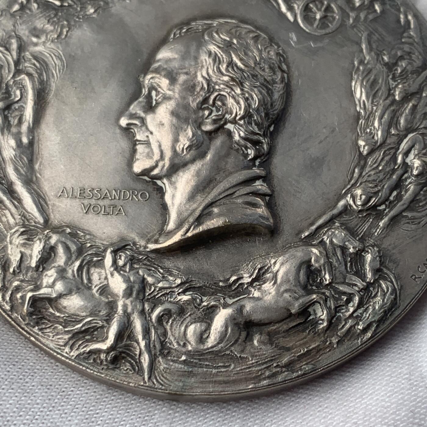 掌中浮雕-藏着的欧洲第040场 1927年意大利物理学家伏特逝世100周年镀银铜章 G.Lonazzi雕刻，59mm