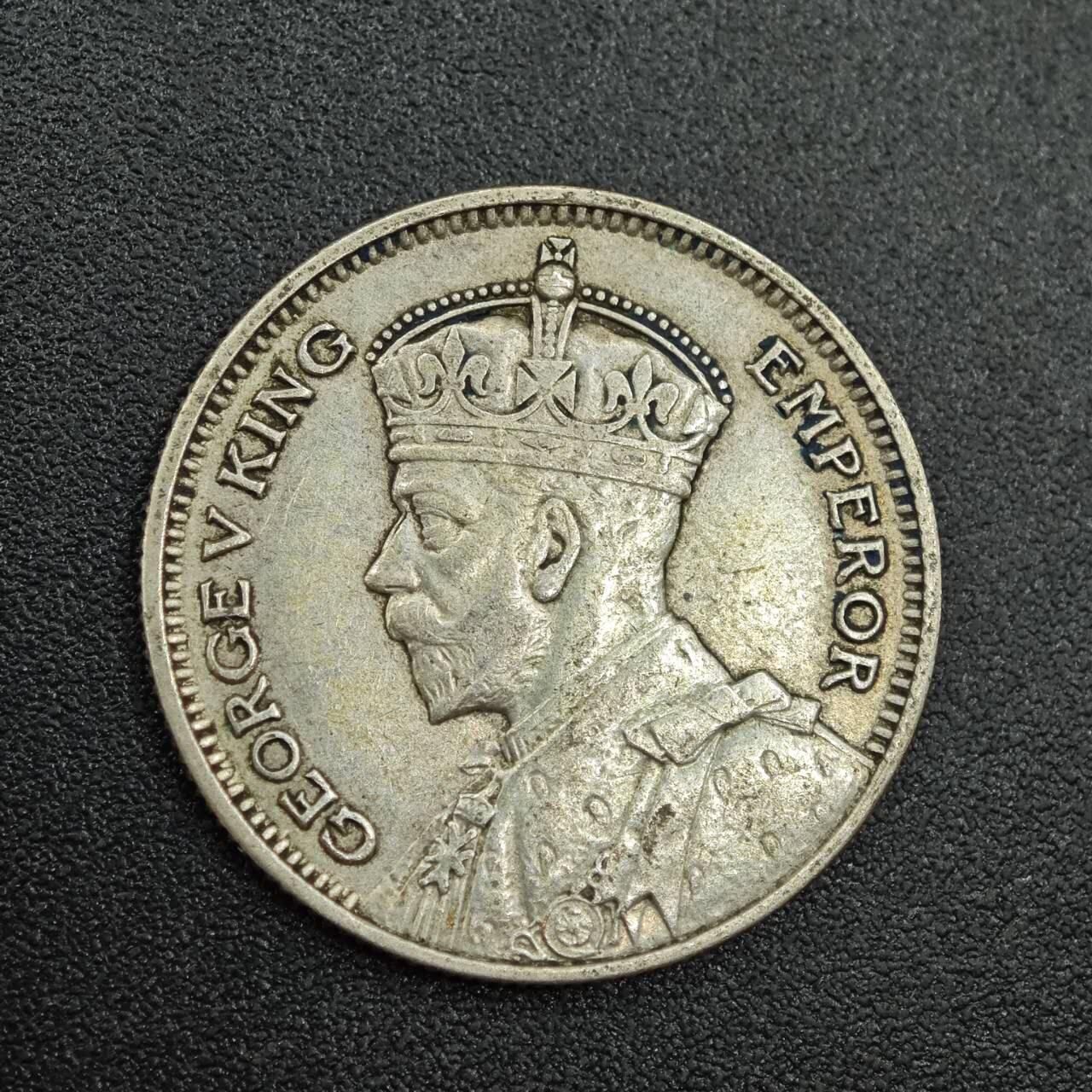 【淘币小摊】实时拍第七百八十八拍   散币小银币场   满百包邮可预留二周 每周一统一发货   新西兰1933年乔治五世6便士银币