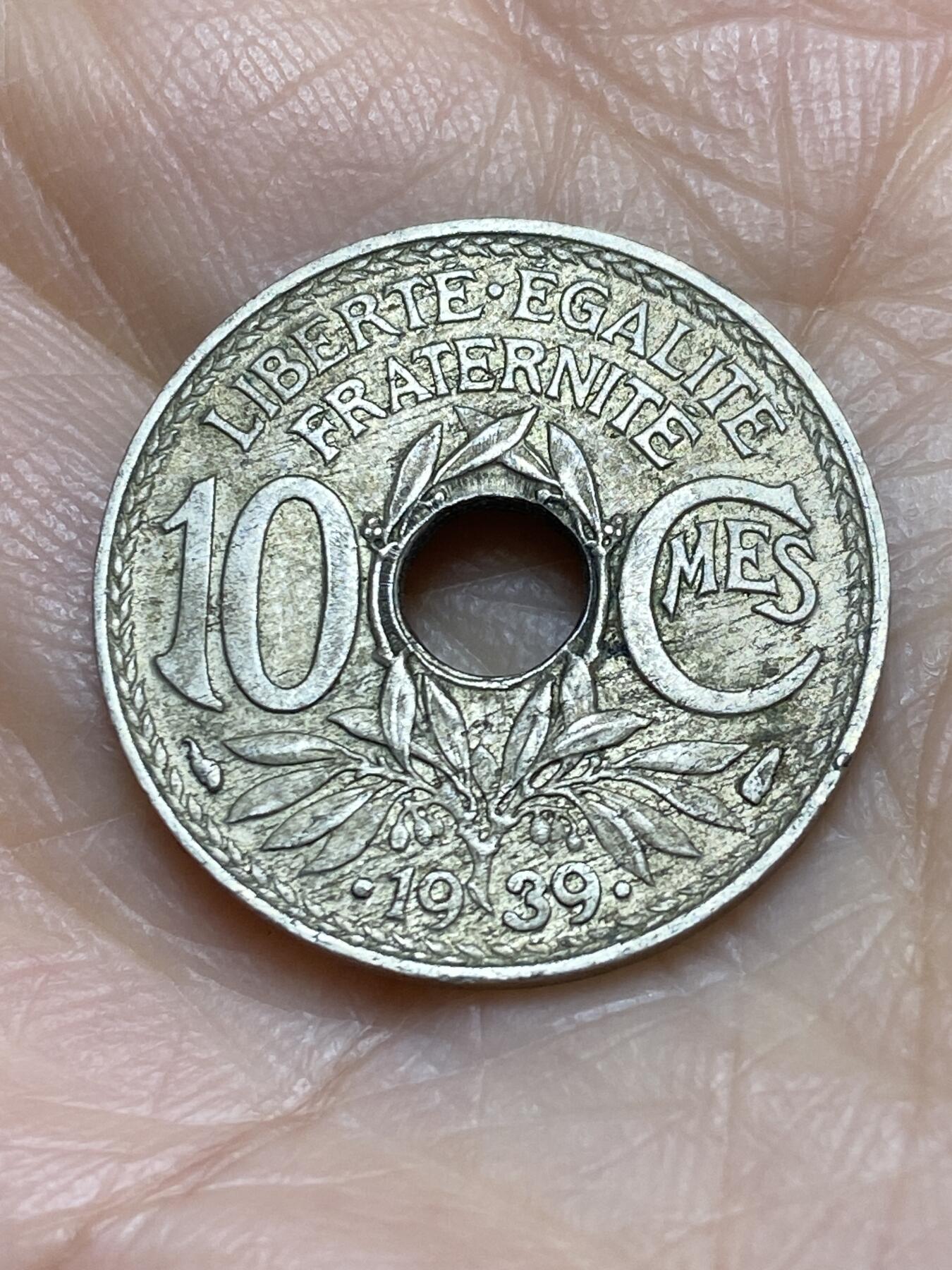 2025年第一百二十二场(总第一百四十八场）外国好品散币(免佣金) 法兰西第三共和国1939年10分(厚1. 4mm，Thin flan薄版)