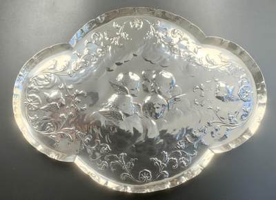 掌中浮雕-藏着的欧洲第040场 - 1900年英国伦敦天使银盘， 31.10 厘米 X 12.90厘米，重335克，有银标（末图银标注解）