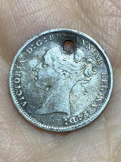 2025年第一百二十三场(总第一百四十九场）外国好品散币(免佣金) 英国🇬🇧1885年3便士银币(维多利亚女王青年，925高银)