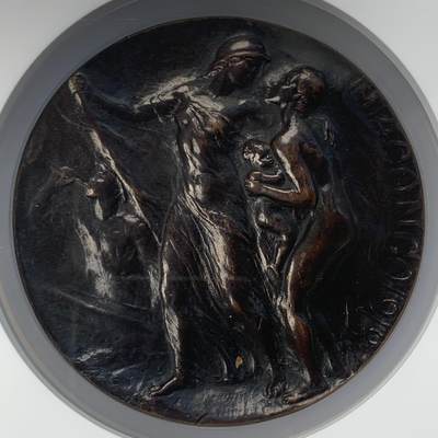 掌中浮雕-藏着的欧洲第040场 - NGC MS62 : 1918年一战比属刚果纪念铜章，88mm，超级加厚盒子，连盒共重904.6克 ,（末图与普通加大盒子对比图）