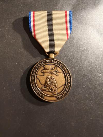 老王徽章第161期 - 美国海湾战争沙漠风暴/沙漠盾牌行动奖章