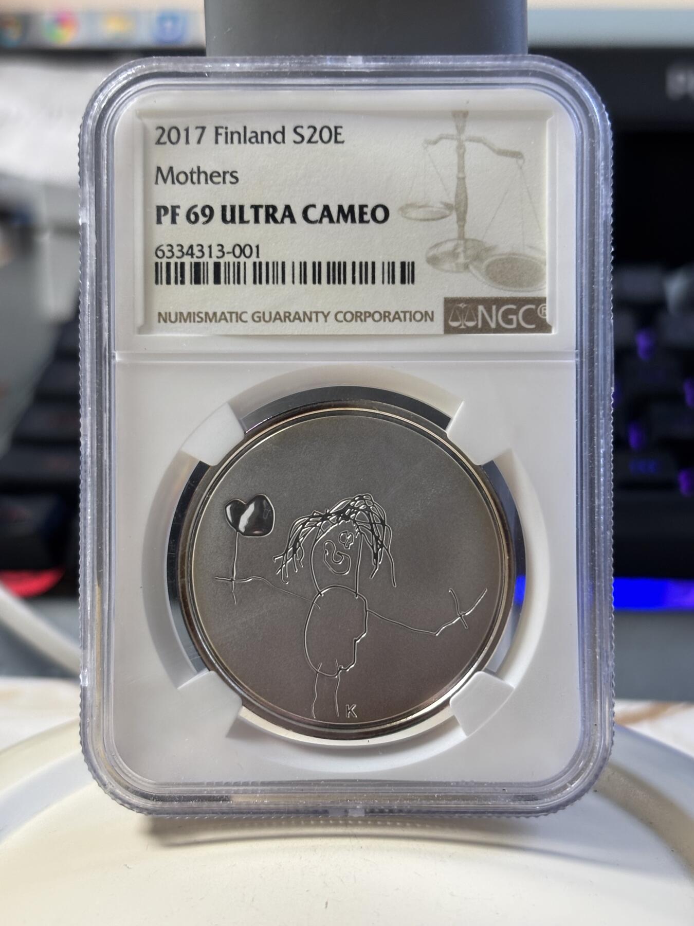 第181期拍卖 芬兰2017年妈妈的爱献给母亲的礼物银币NGC-PF69，925银，25.5克，发行量5000枚