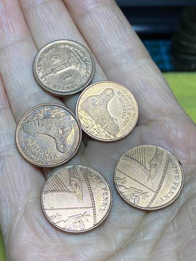 2025年第一百二十三场(总第一百四十九场）外国好品散币(免佣金) - 好品英属散币5枚:英属马恩岛🇮🇲2002年03年08年1便士，英国🇬🇧2008年2010年1便士