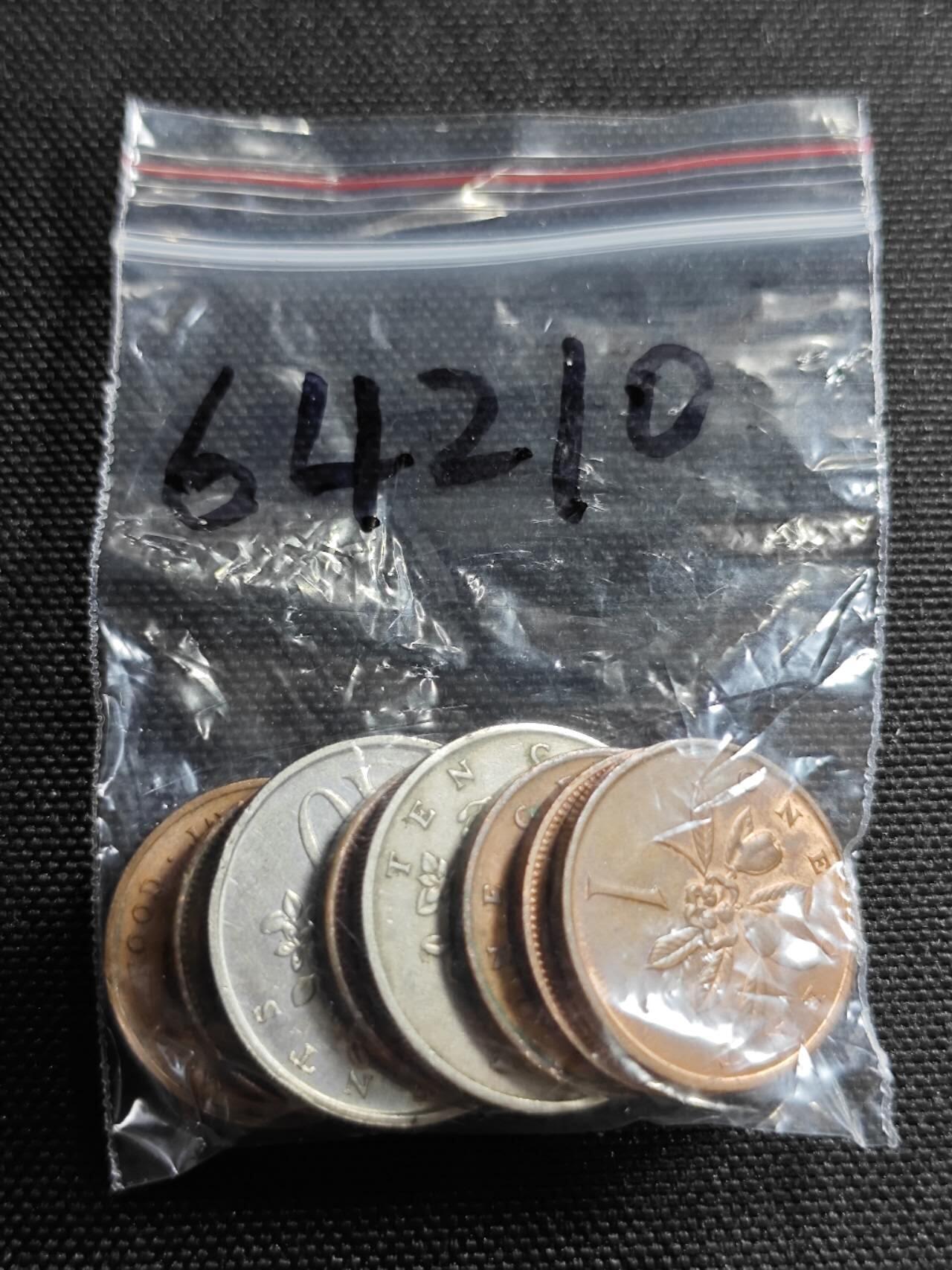 KK钱币收藏小铺  第364场  2月预留时间 周末发货  牙买加一组8枚