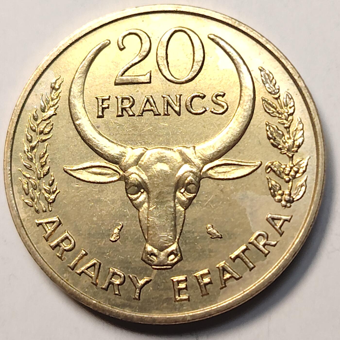 布加迪🐬～世界钱币(上海)🌾第 257 期 /  各国套币和散币