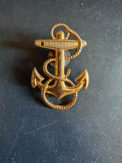 老王徽章第161期 - 美国二战海军少尉证章