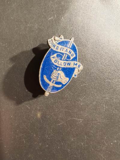 老王徽章第161期 - 美国陆军二战本宁堡步兵学校证章     横针版    925银质珐琅    5.8g