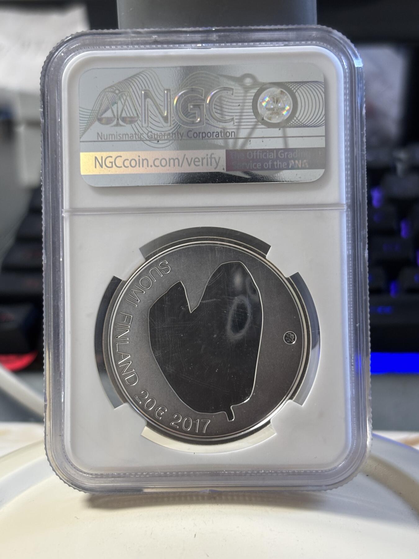 第181期拍卖 芬兰2017年妈妈的爱献给母亲的礼物银币NGC-PF69，925银，25.5克，发行量5000枚