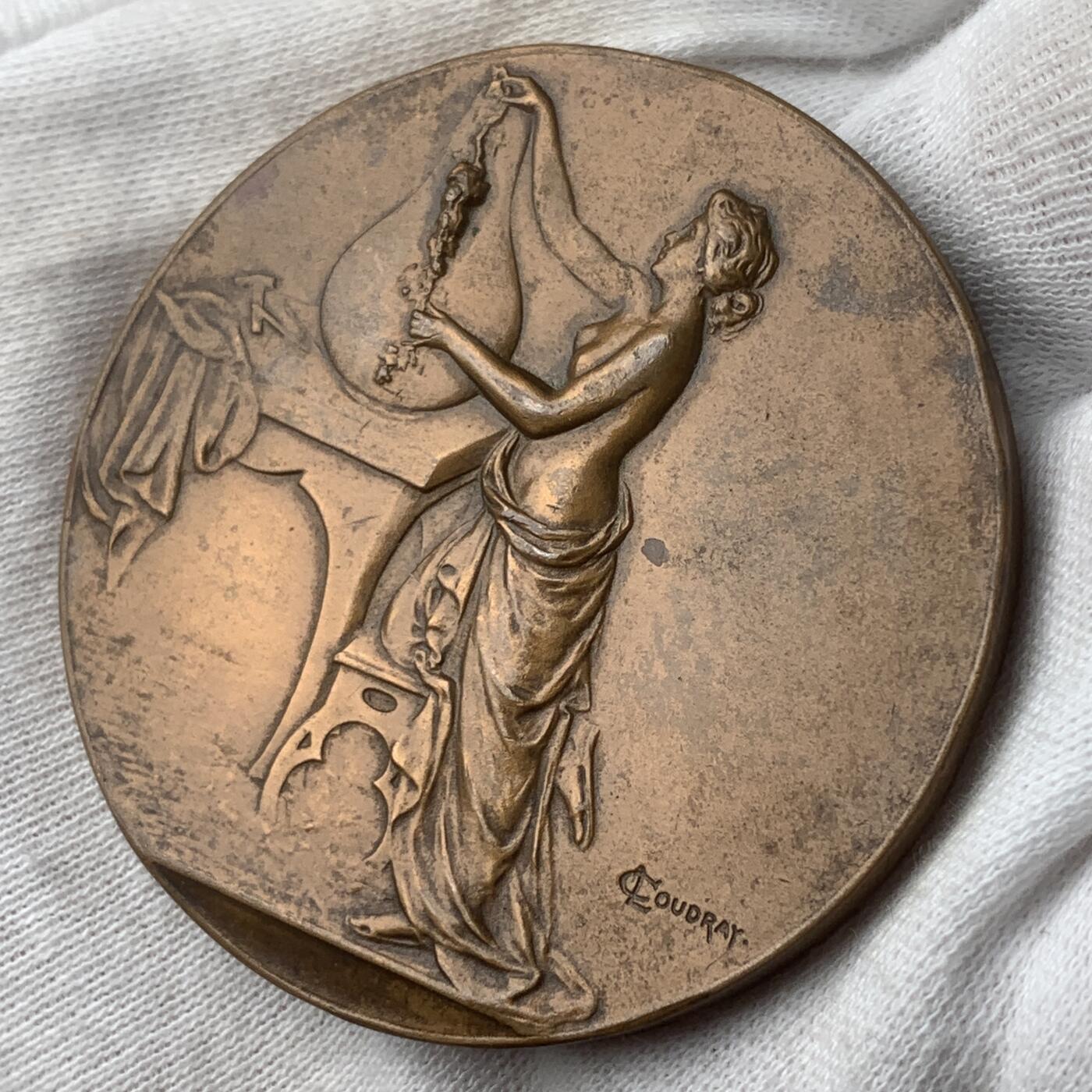 掌中浮雕-藏着的欧洲第040场 1967年新艺术大铜章，50.5mm