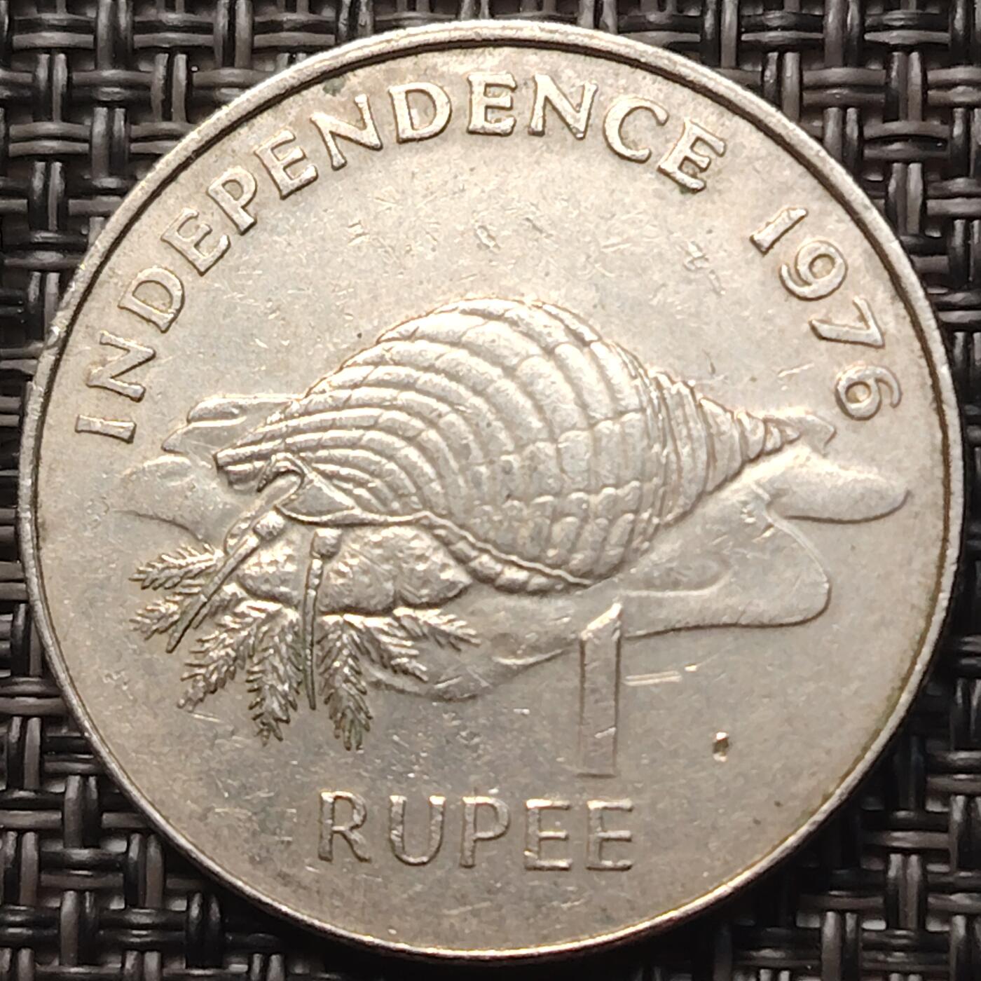 布加迪🐬～世界钱币(上海)🌾第 257 期 /  各国套币和散币