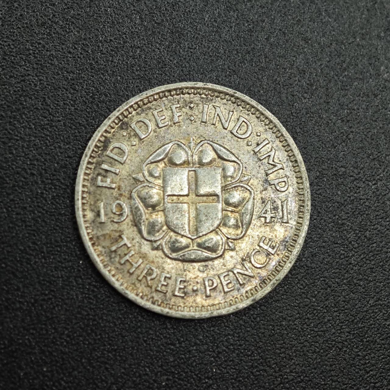 【淘币小摊】实时拍第七百八十八拍   散币小银币场   满百包邮可预留二周 每周一统一发货   英国1941年乔治五世3便士银币