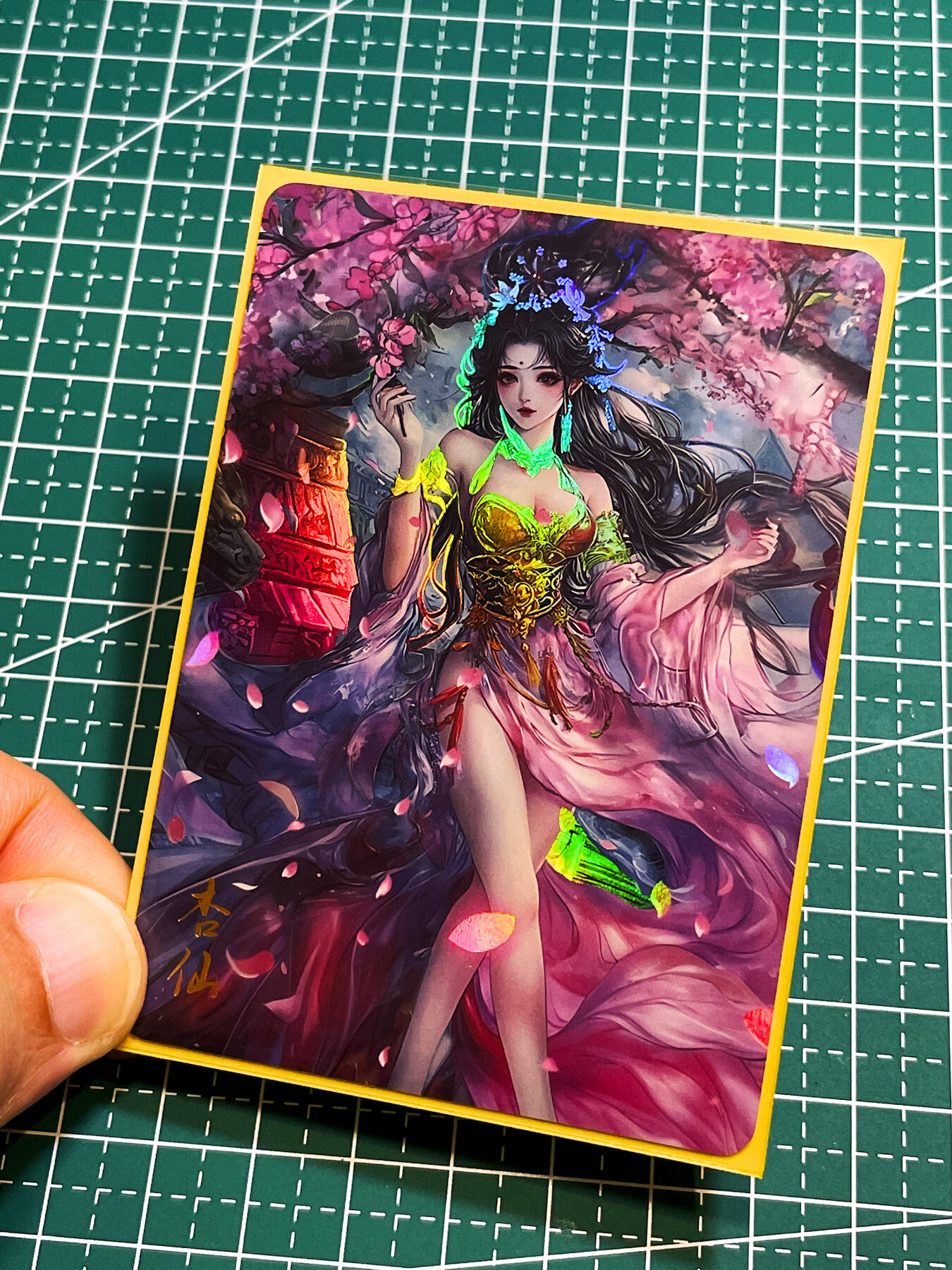 显眼宝36期 11月12日晚21:50截拍 佣金1起 可寄存～ 闲宅卡牌 红尘西游第一弹  散配 杏仙 一枚 彩闪 63*88