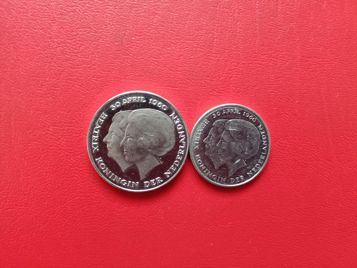 【云涧收藏】第七十七场 荷兰1980年1、2.5盾纪念币2枚