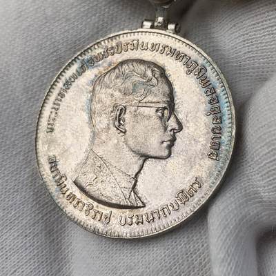 掌中浮雕-藏着的欧洲第040场 - 原盒泰国银奖章，31mm，带绶带总重21.8g